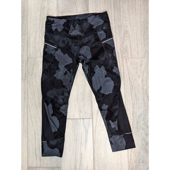 Athleta Black And Gray Cropped Camo Leggings Size Medium Pockets N46 - Picture 1 of 7